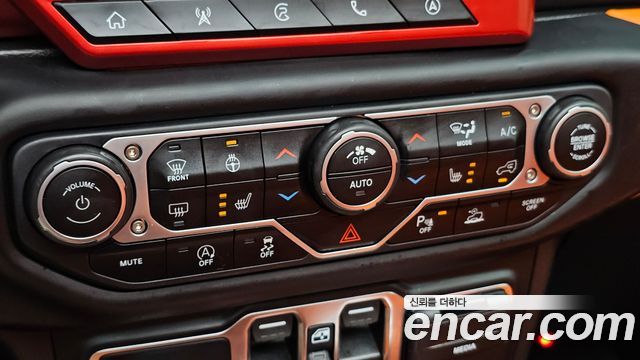 Jeep Wrangler 2023 — photo 31