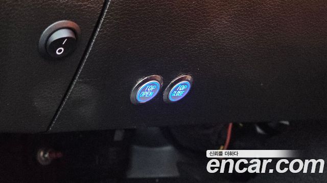 Jeep Wrangler 2023 — photo 34
