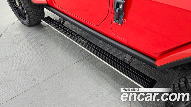 Jeep Wrangler 2023 — photo 35