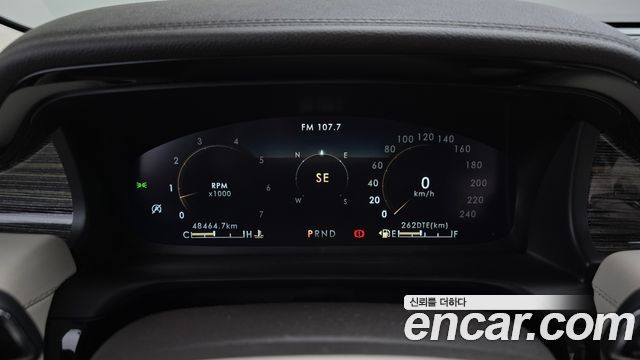 Lincoln Aviator 2021 — photo 8