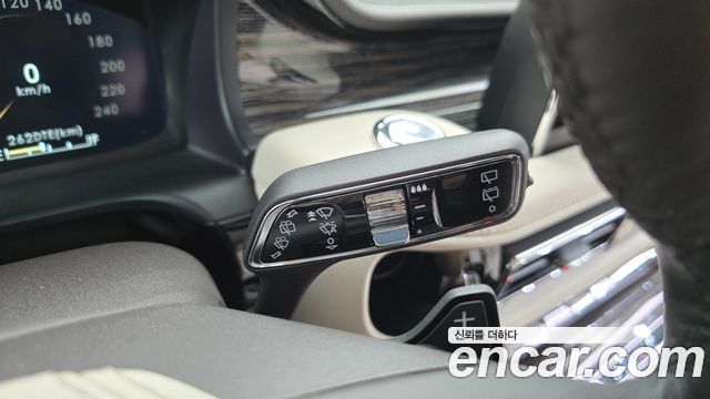 Lincoln Aviator 2021 — photo 20