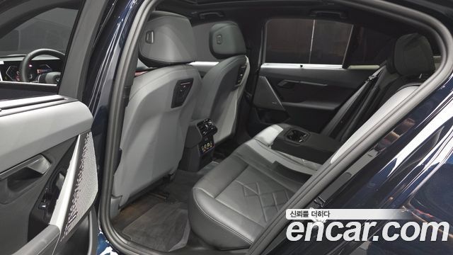 BMW 5-Series 2026 — photo 17