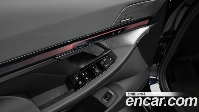 BMW 5-Series 2026 — photo 27