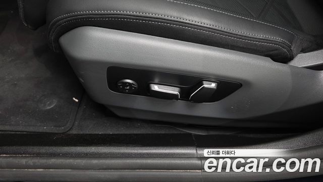 BMW 5-Series 2026 — photo 36