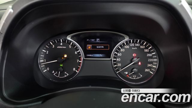 Nissan Pathfinder 2016 — photo 8