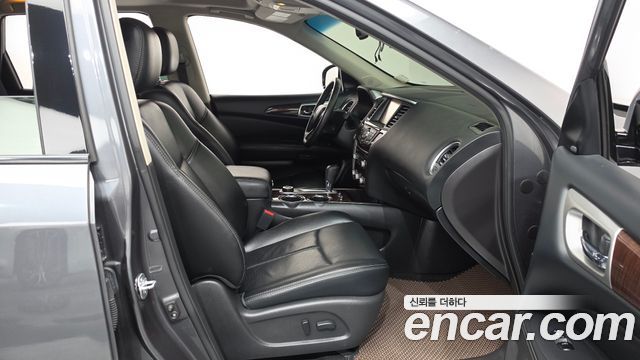 Nissan Pathfinder 2016 — photo 11