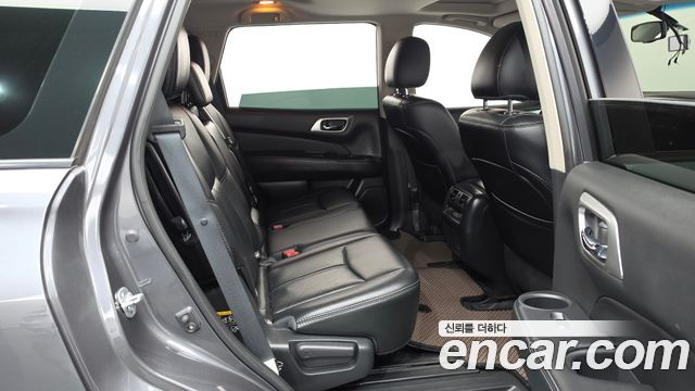 Nissan Pathfinder 2016 — photo 12