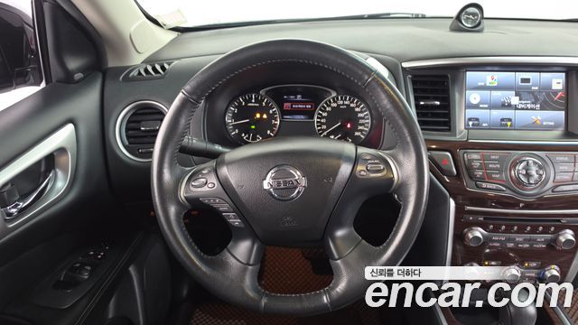 Nissan Pathfinder 2016 — photo 13