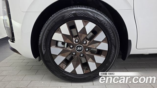 Hyundai Staria 2024 — photo 5