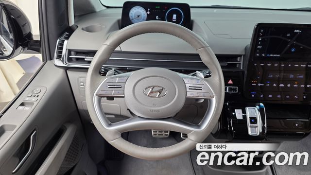 Hyundai Staria 2024 — photo 13