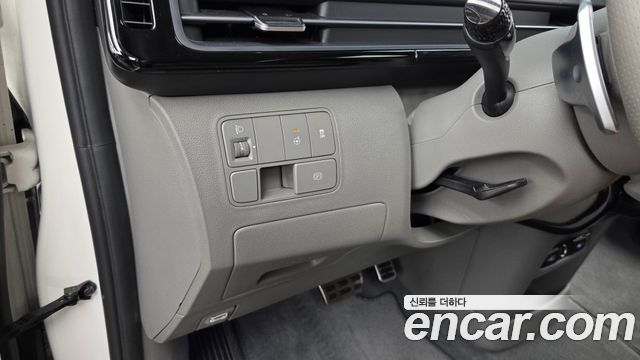 Hyundai Staria 2024 — photo 17