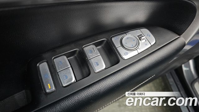 Genesis G70 2018 — photo 13
