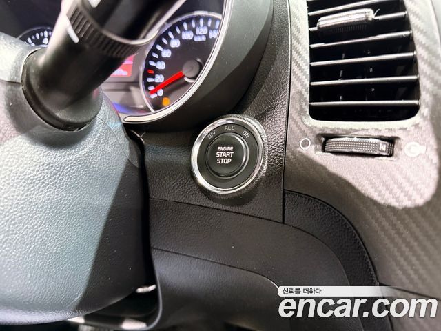 Kia K3 2013 — photo 15