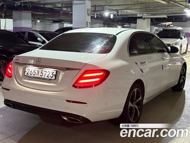 Mercedes-Benz E-Class 2020 — photo 6