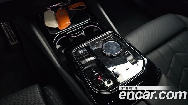 BMW 5-Series 2025 — photo 12