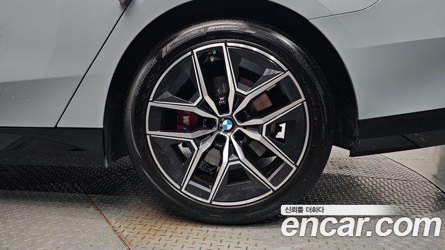 BMW 5-Series 2025 — photo 7