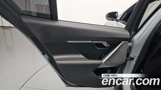 BMW 5-Series 2025 — photo 15
