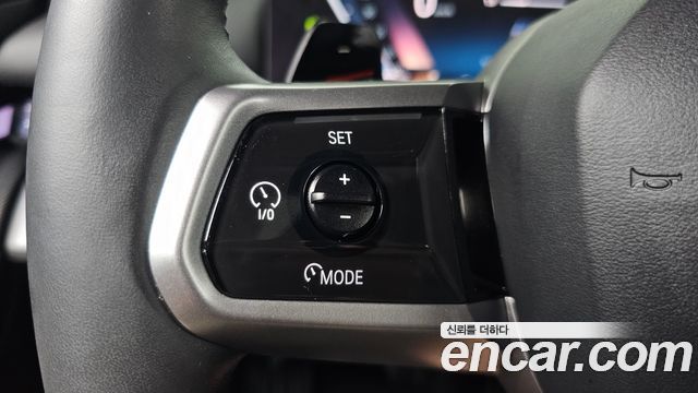 BMW 5-Series 2025 — photo 29