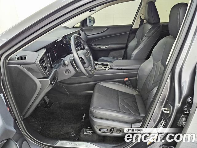 Lexus NX 2024 — photo 10
