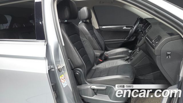 Volkswagen Tiguan 2020 — photo 11