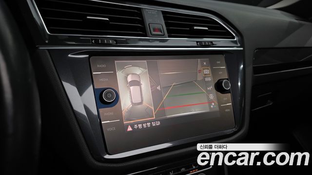 Volkswagen Tiguan 2020 — photo 15
