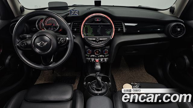 Mini Cooper 2018 — photo 10