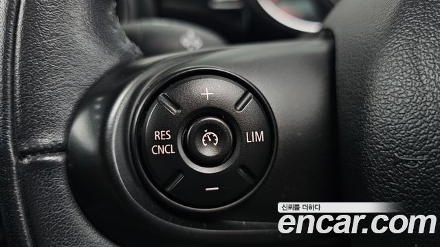 Mini Cooper 2018 — photo 23