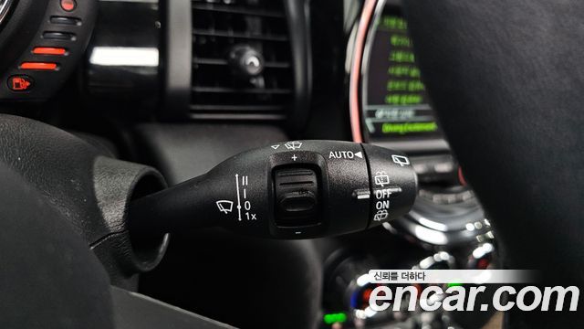 Mini Cooper 2018 — photo 29