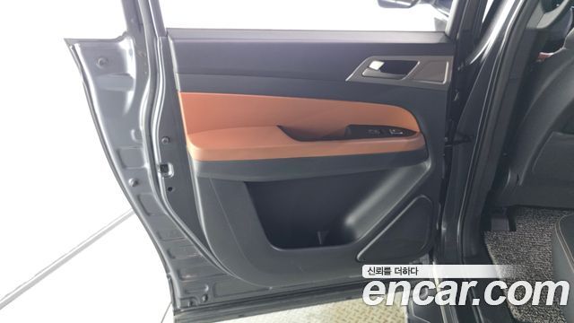 KG Mobility Rexton 2018 — photo 15