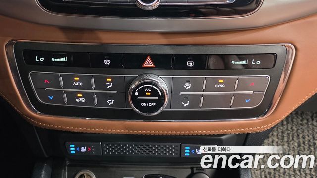 KG Mobility Rexton 2018 — photo 28