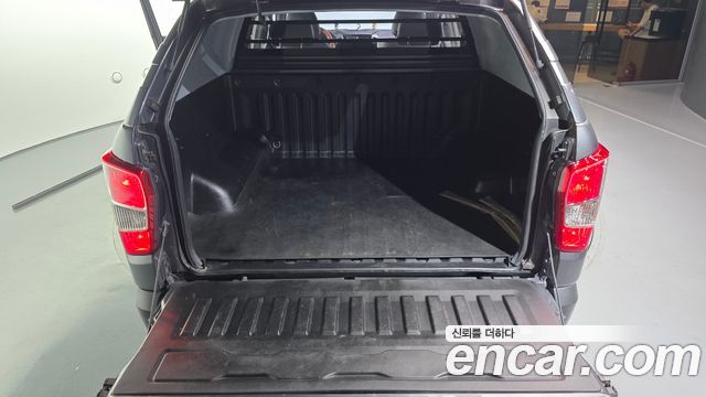 KG Mobility Rexton 2018 — photo 30