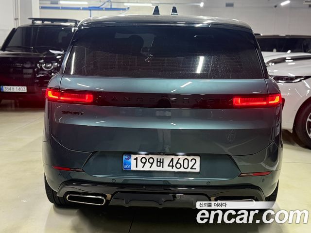 Land Rover Range Rover Sport 2025 — photo 2