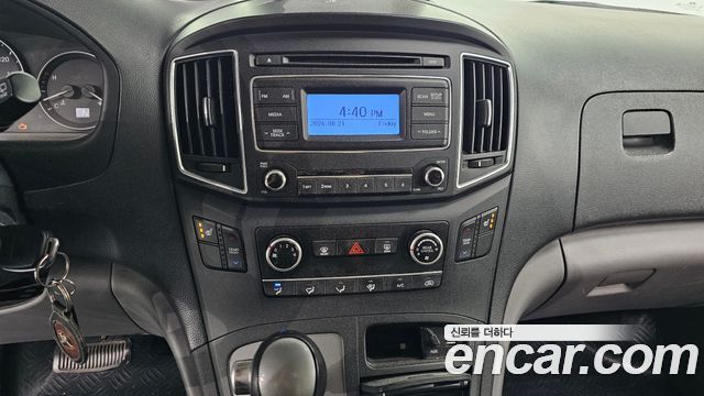 Hyundai Starex 2017 — photo 21
