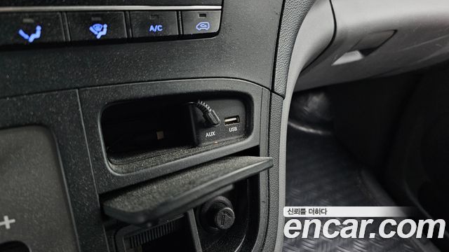 Hyundai Starex 2017 — photo 24
