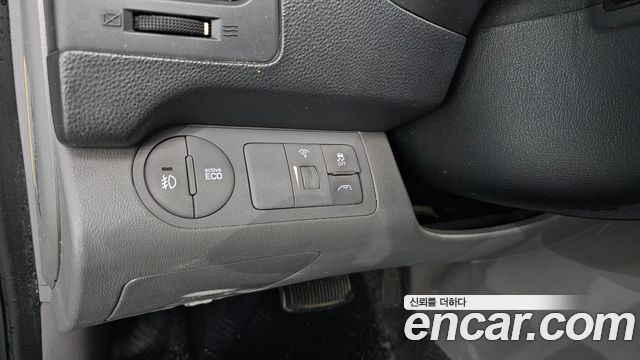 Hyundai Starex 2017 — photo 26