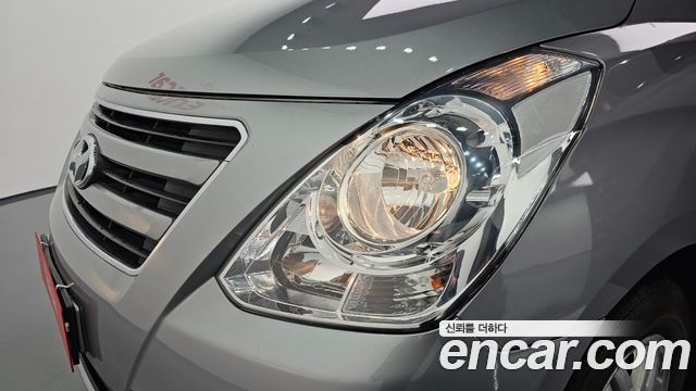 Hyundai Starex 2017 — photo 8