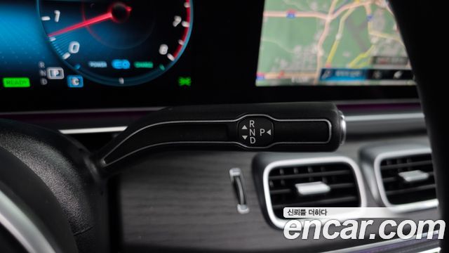Mercedes-Benz GLS-Class 2021 — photo 12