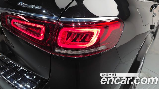 Mercedes-Benz GLS-Class 2021 — photo 9