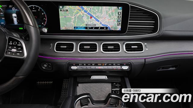 Mercedes-Benz GLS-Class 2021 — photo 29
