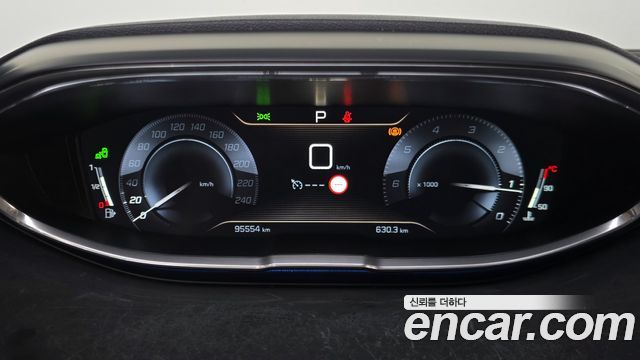 Peugeot 5008 2019 — photo 11
