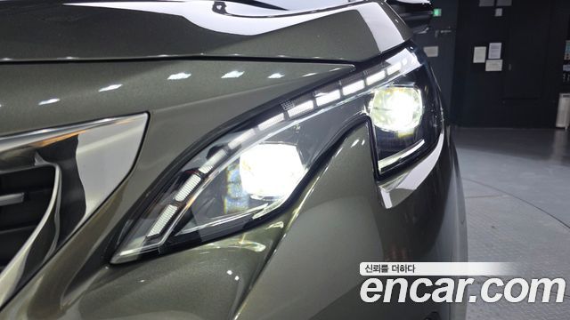 Peugeot 5008 2019 — photo 8