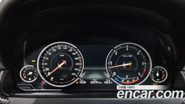 BMW 6-Series 2018 — photo 8