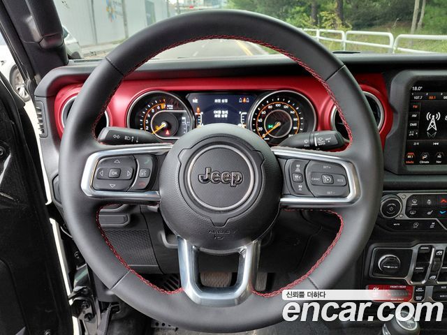 Jeep Gladiator 2023 — photo 10