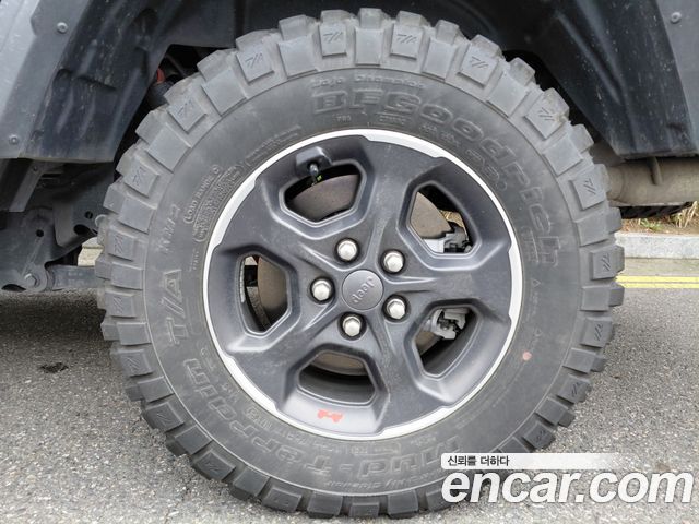 Jeep Gladiator 2023 — photo 17