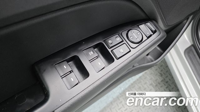 Hyundai AVANTE 2017 — photo 19