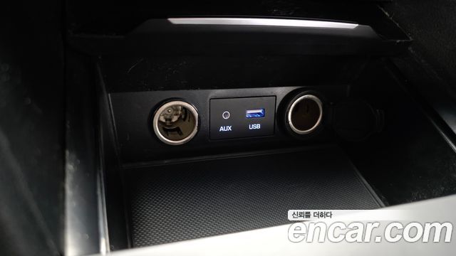 Hyundai AVANTE 2017 — photo 24
