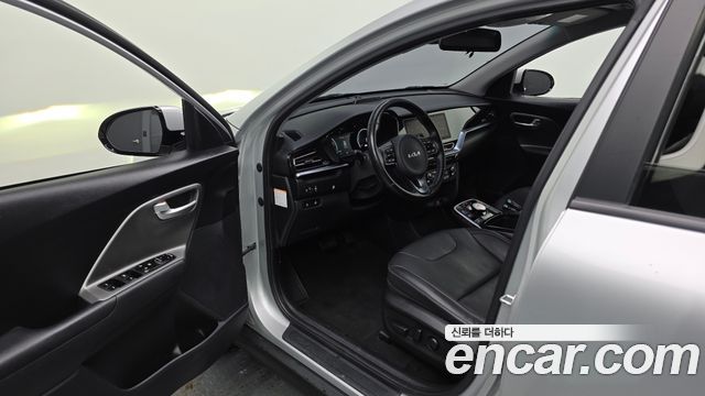 Kia Niro 2023 — photo 13