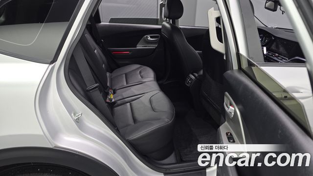 Kia Niro 2023 — photo 17