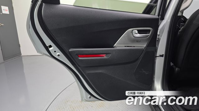 Kia Niro 2023 — photo 15
