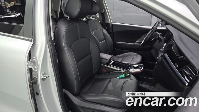 Kia Niro 2023 — photo 16